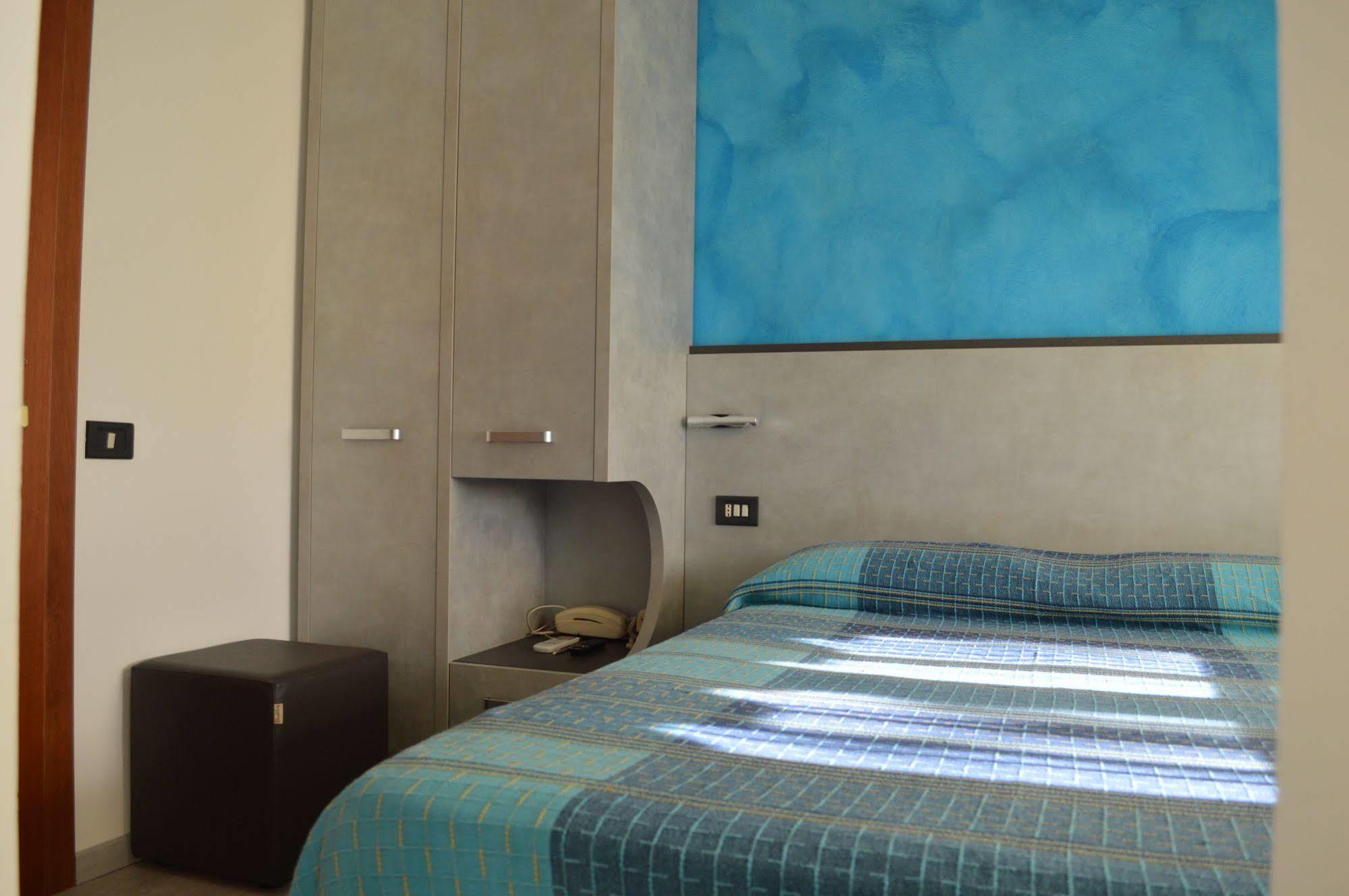 Hotel Amelia 파노 외부 사진